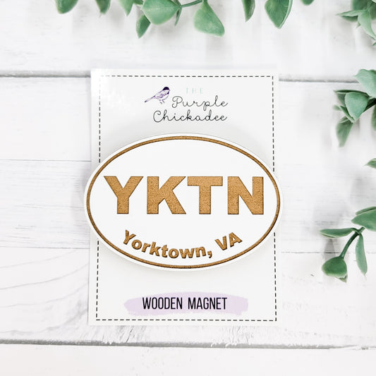 Yorktown, Virginia Oval White Wooden Magnet