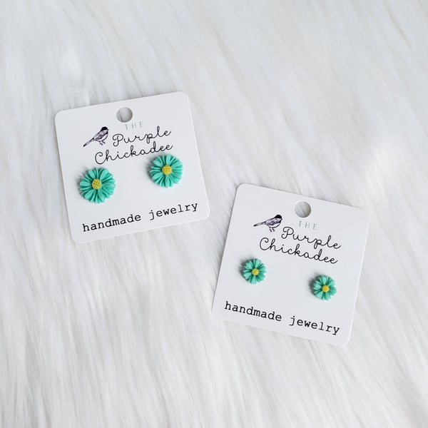 Mini Mint Daisy Acrylic Earrings - Titanium Hypoallergenic